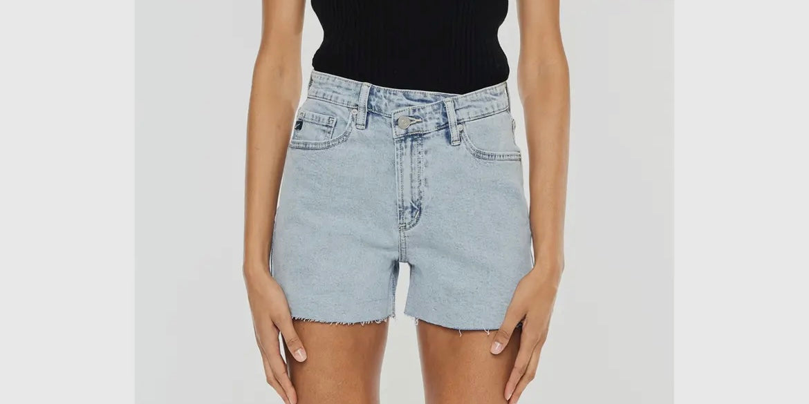 Kancan light wash denim shorts